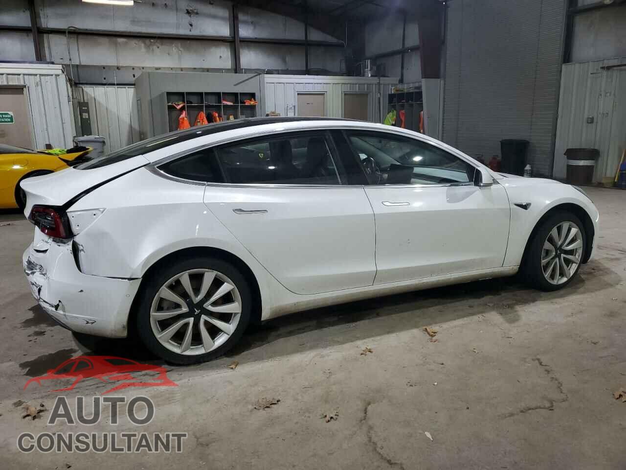 TESLA MODEL 3 2018 - 5YJ3E1EB4JF067508