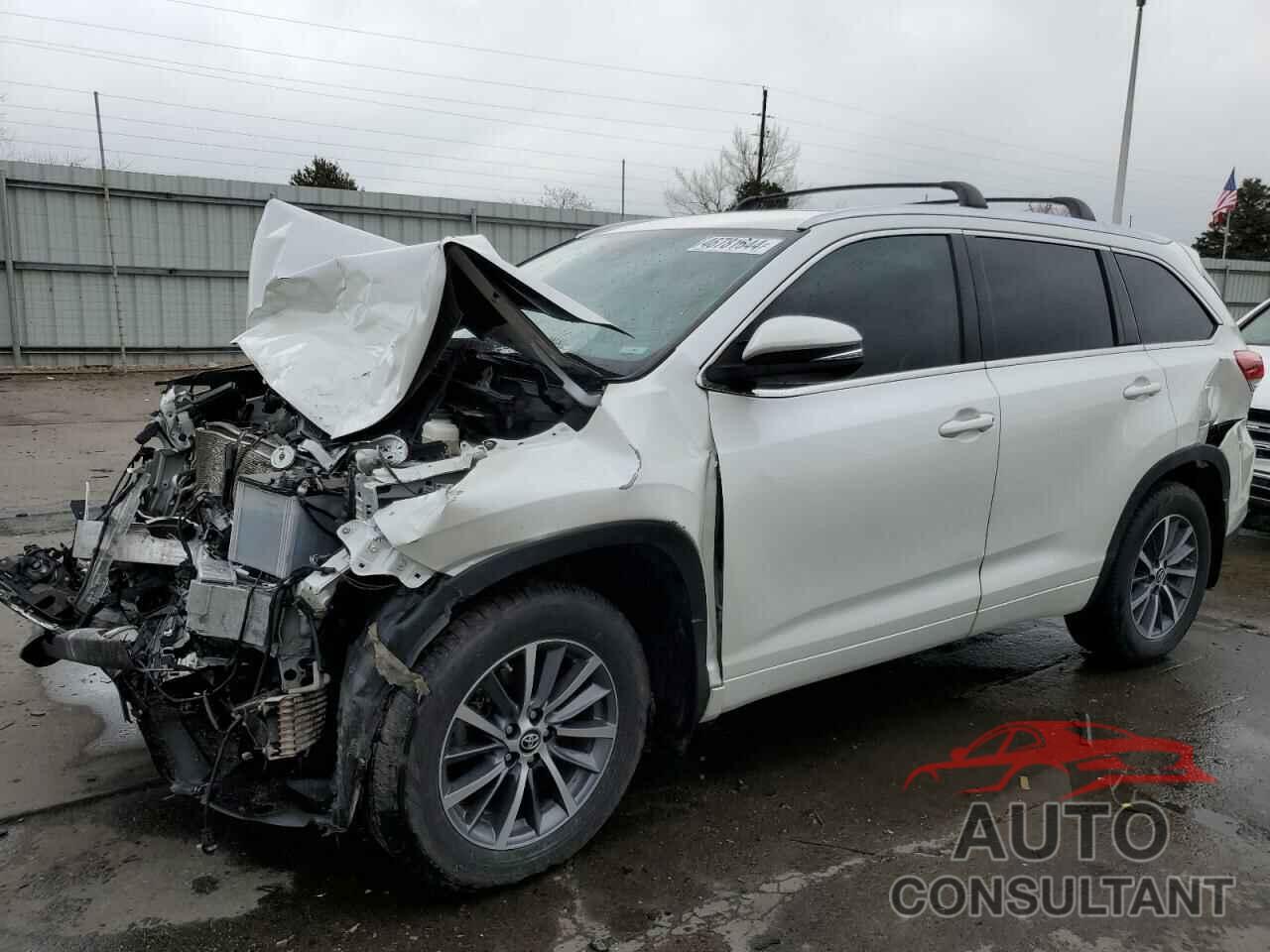 TOYOTA HIGHLANDER 2018 - 5TDJZRFH9JS891061