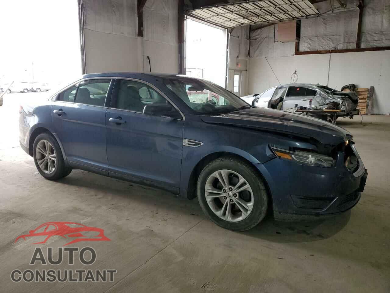 FORD TAURUS 2018 - 1FAHP2D84JG103043
