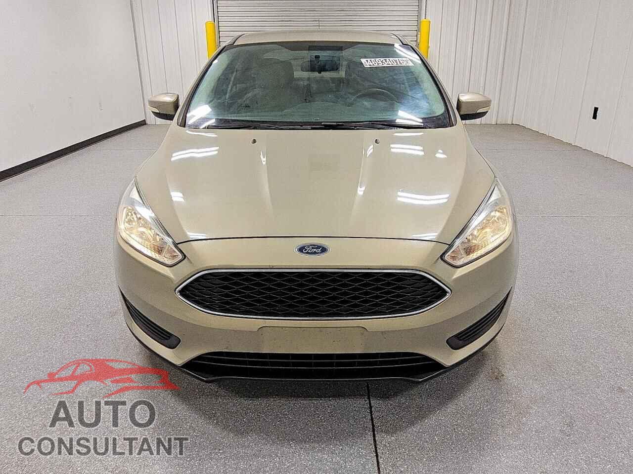 FORD FOCUS 2015 - 1FADP3F21FL211132