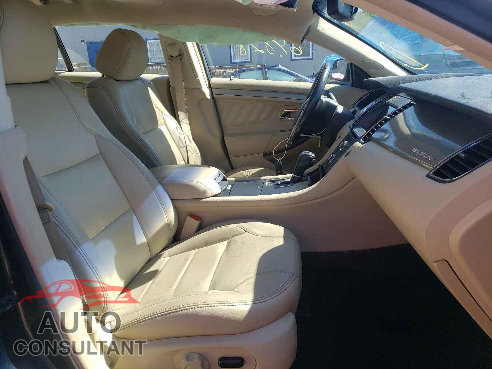 FORD TAURUS 2016 - 1FAHP2E85GG109800