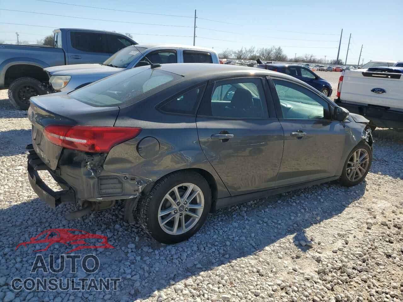 FORD FOCUS 2017 - 1FADP3F22HL247138