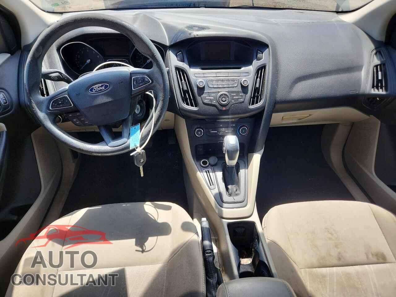 FORD FOCUS 2016 - 1FADP3F25GL376604