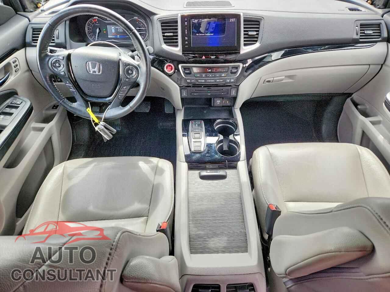 HONDA PILOT 2018 - 5FNYF6H96JB048337