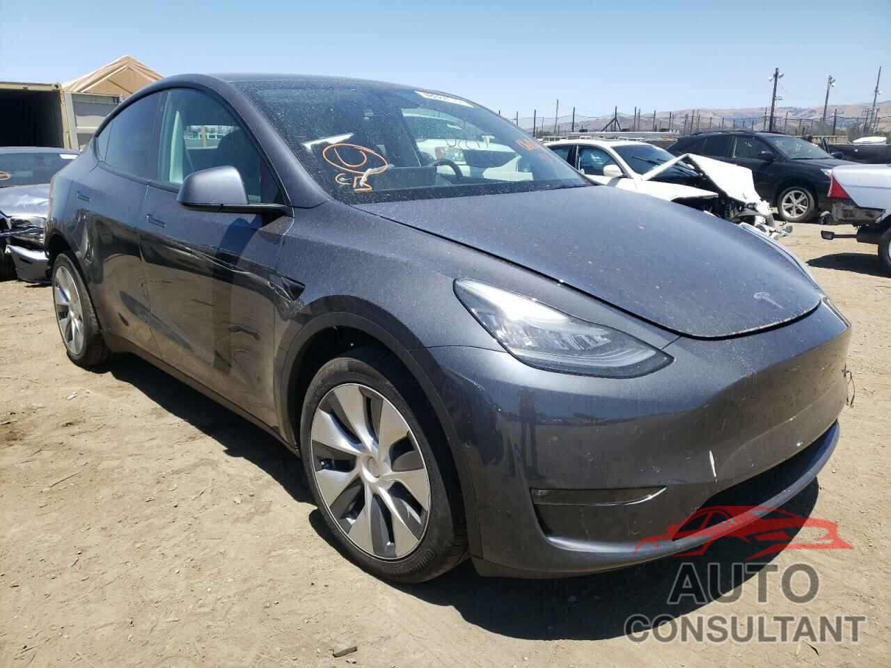 TESLA MODEL Y 2021 - 5YJYGDEE2MF122201