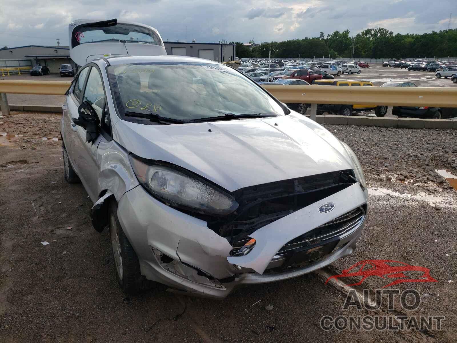 FORD FIESTA 2016 - 3FADP4TJ9GM172484