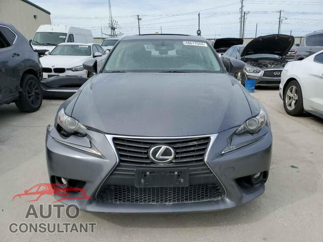 LEXUS IS 2016 - JTHBA1D20G5021076