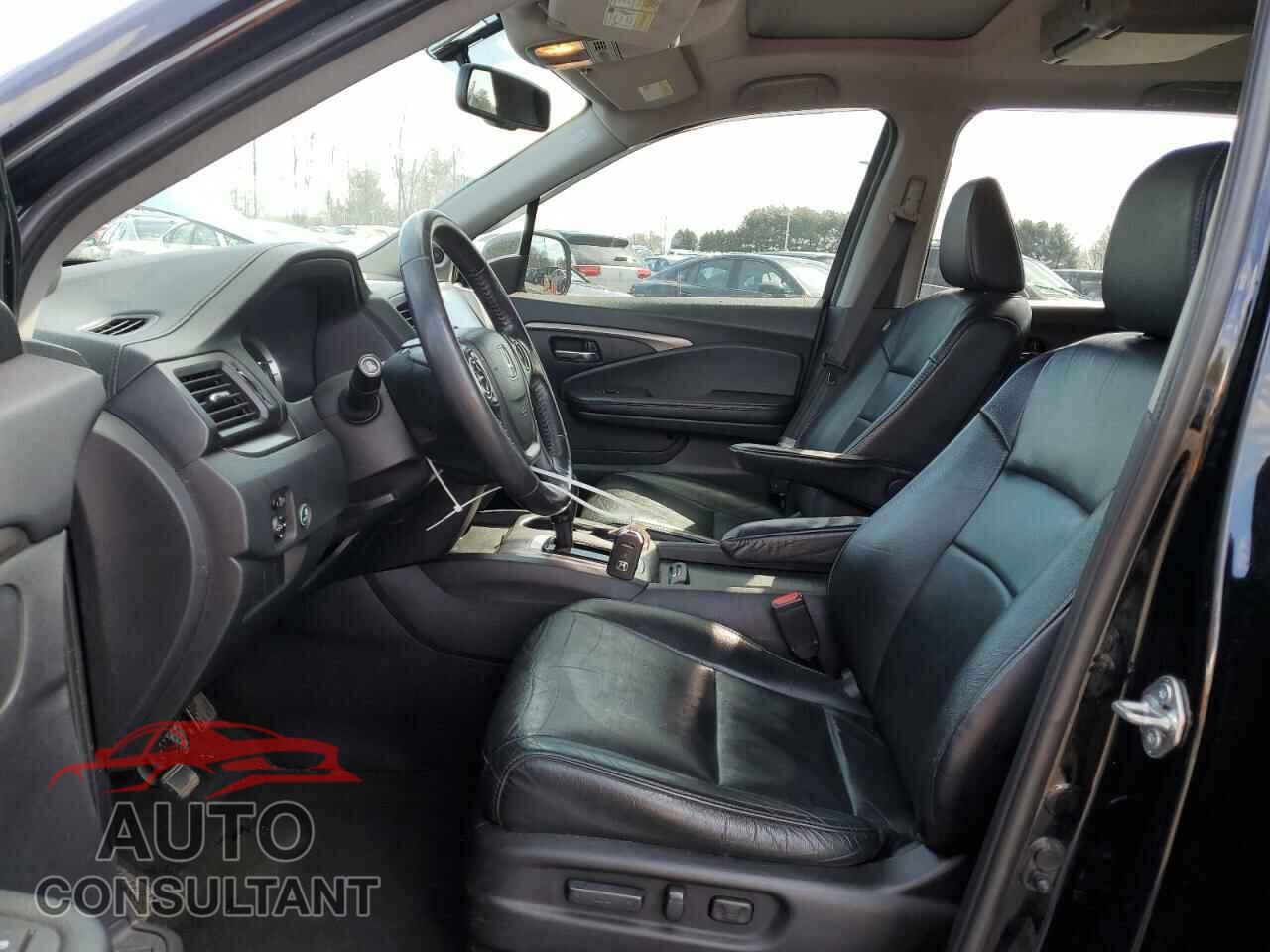 HONDA PILOT 2018 - 5FNYF6H50JB054745