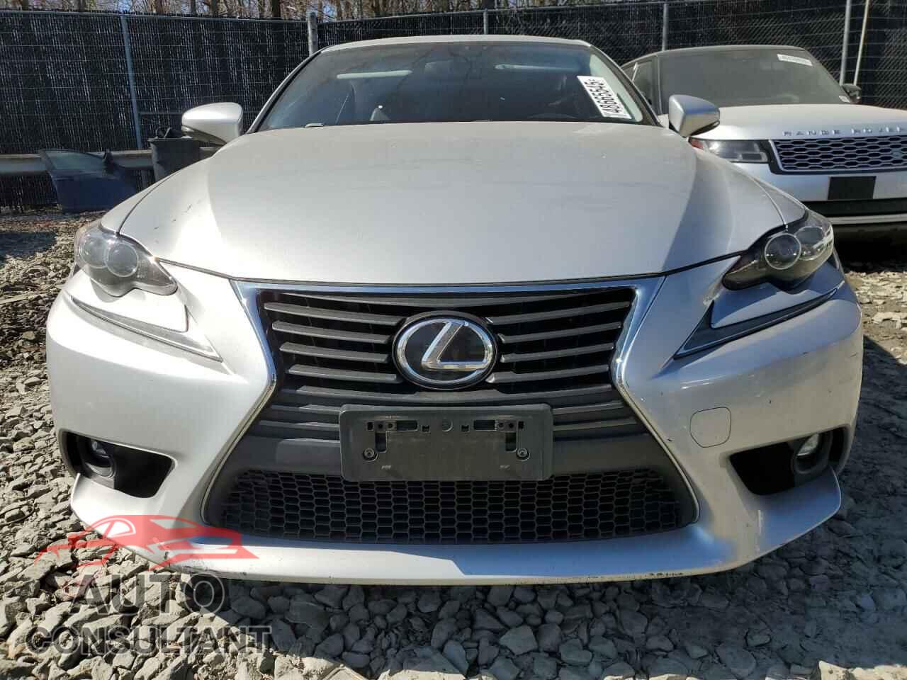LEXUS IS 2015 - JTHCF1D20F5019431