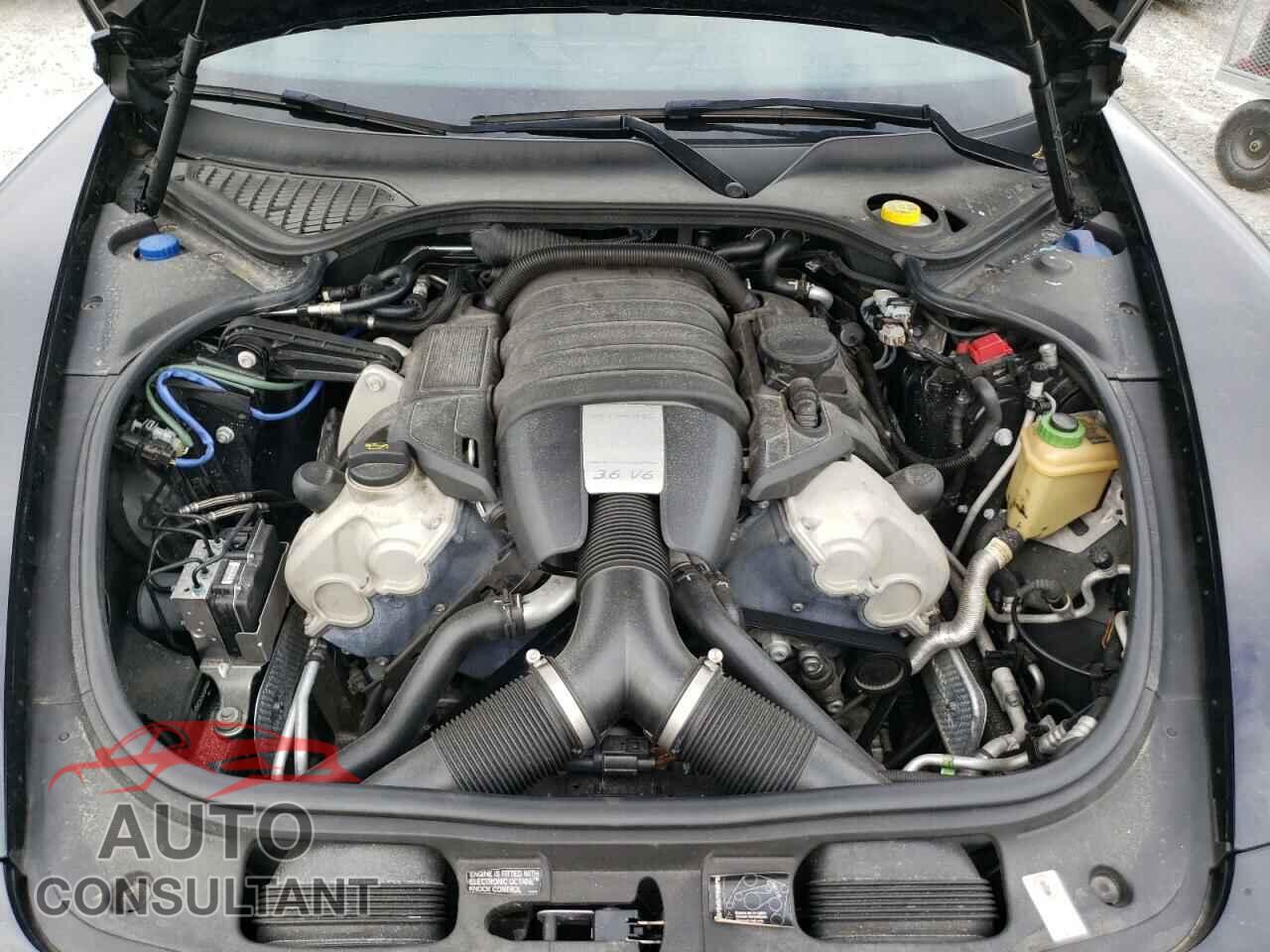 PORSCHE PANAMERA 2015 - WP0AA2A77FL005678
