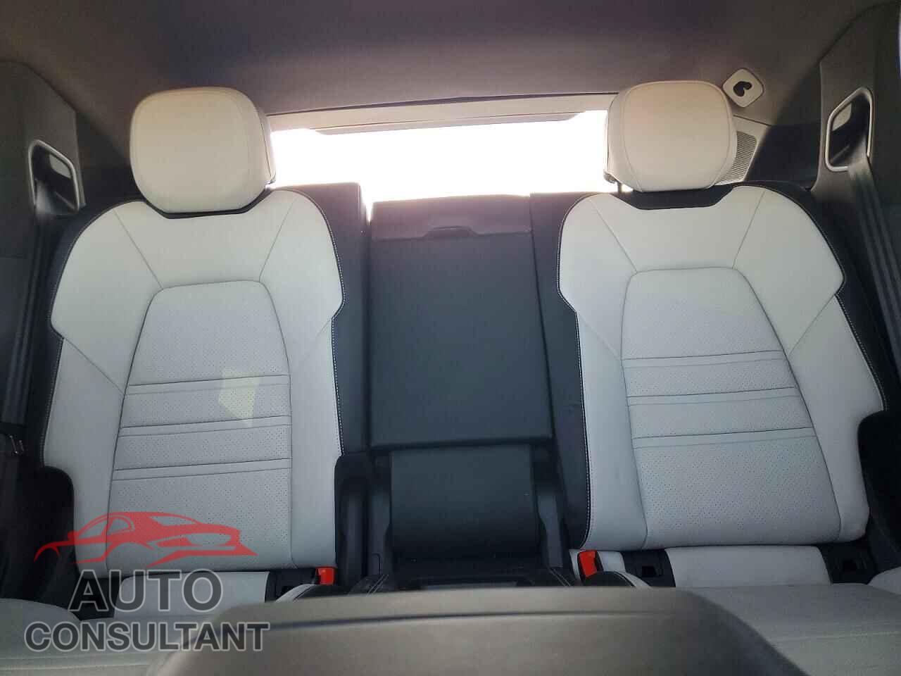 PORSCHE CAYENNE 2024 - WP1BA2AY2RDA49016