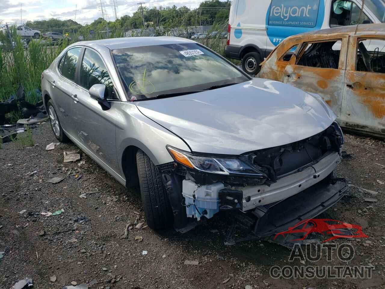 TOYOTA CAMRY 2018 - 4T1B11HK5JU059195