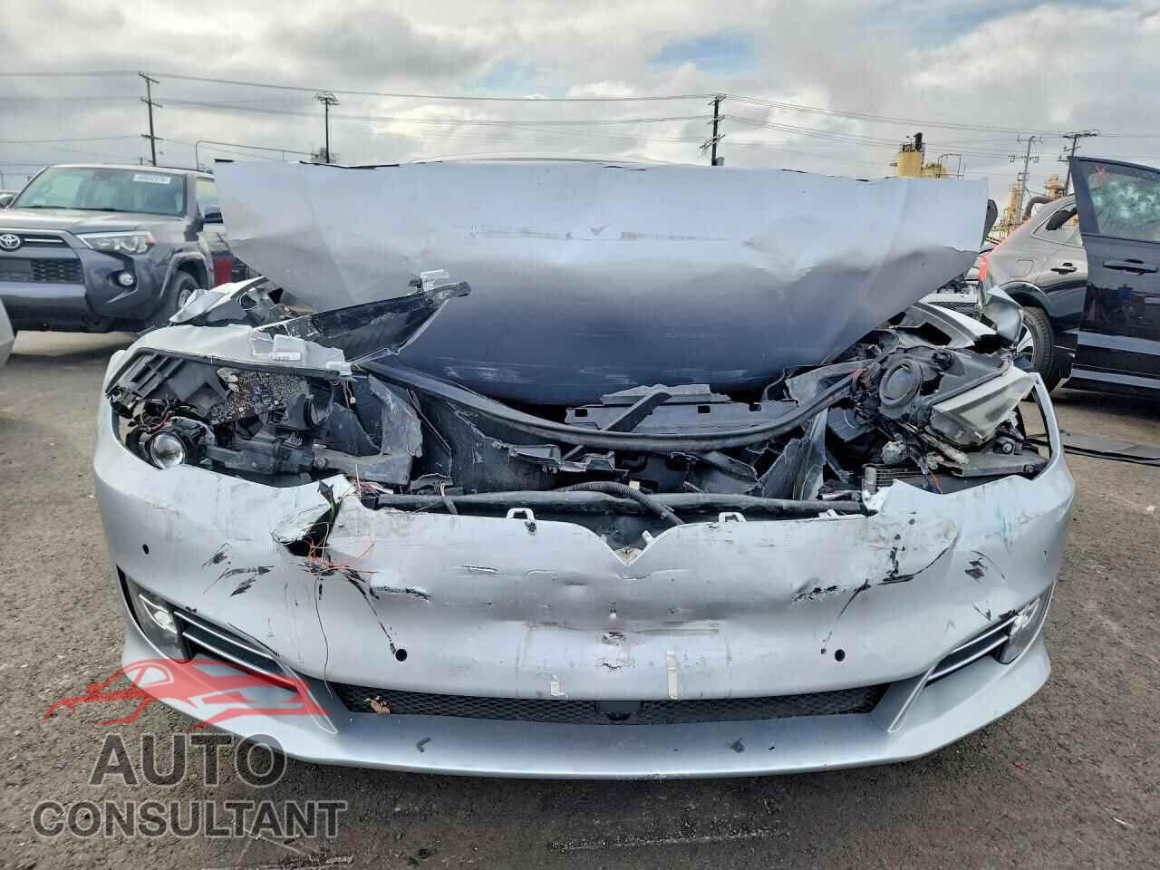 TESLA MODEL S 2015 - 5YJSA1E12FF120003