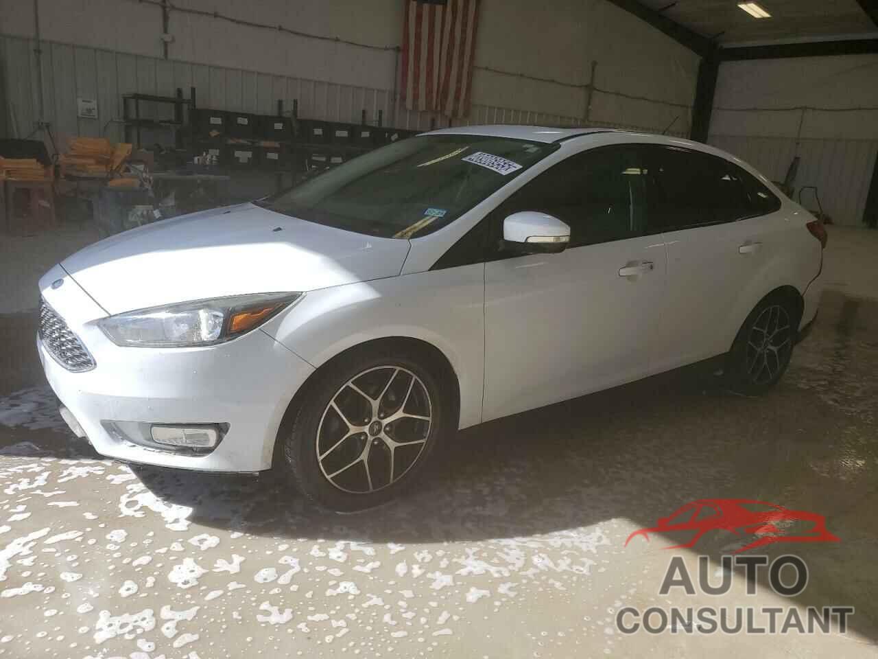 FORD FOCUS 2018 - 1FADP3H26JL261725