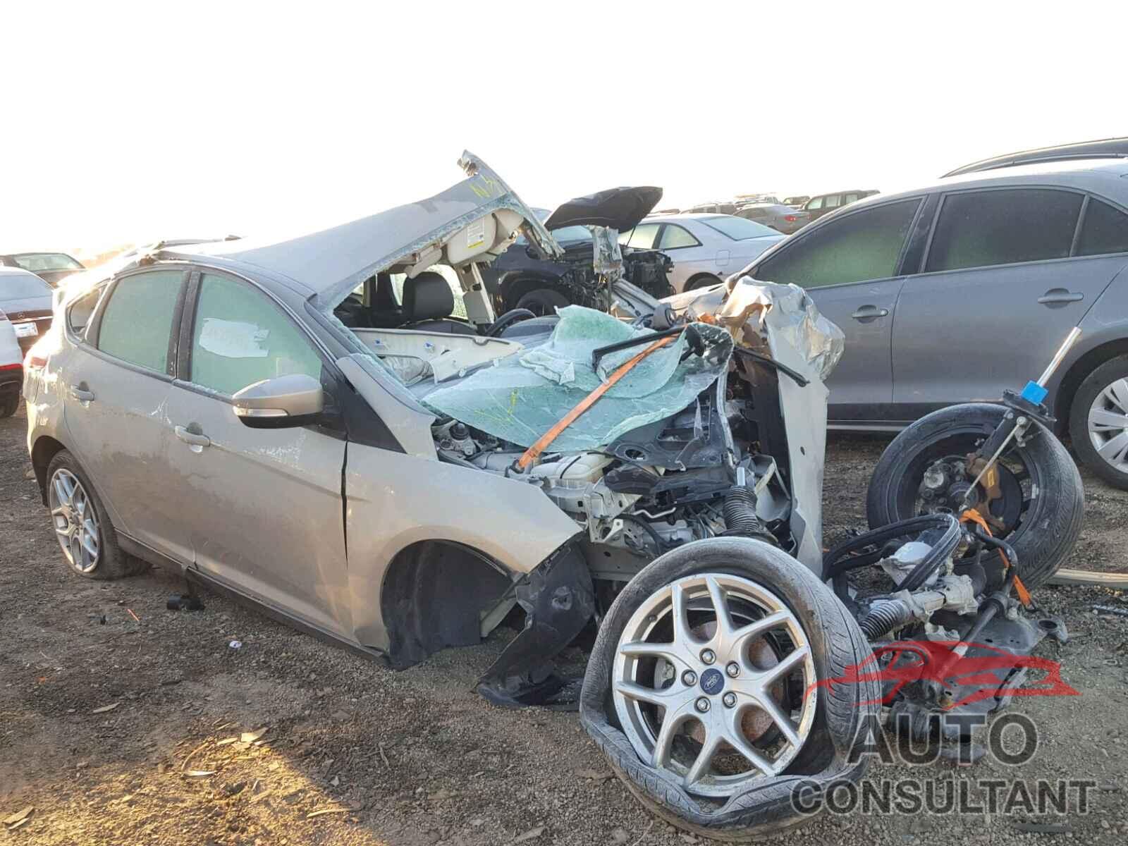 FORD FOCUS 2015 - 1FADP3K22FL322715