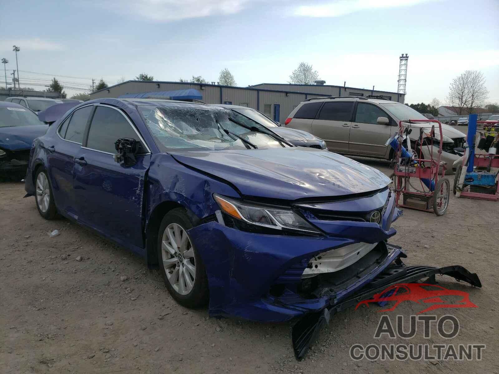 TOYOTA CAMRY 2018 - 4T1B11HKXJU511450