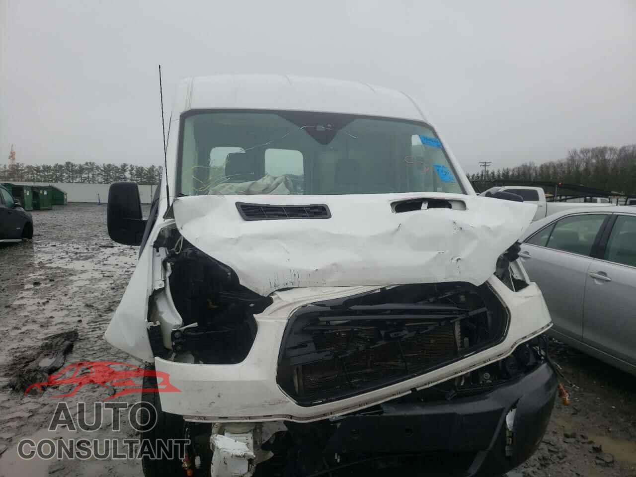 FORD TRANSIT CO 2018 - 1FTYR2CM9JKA24225