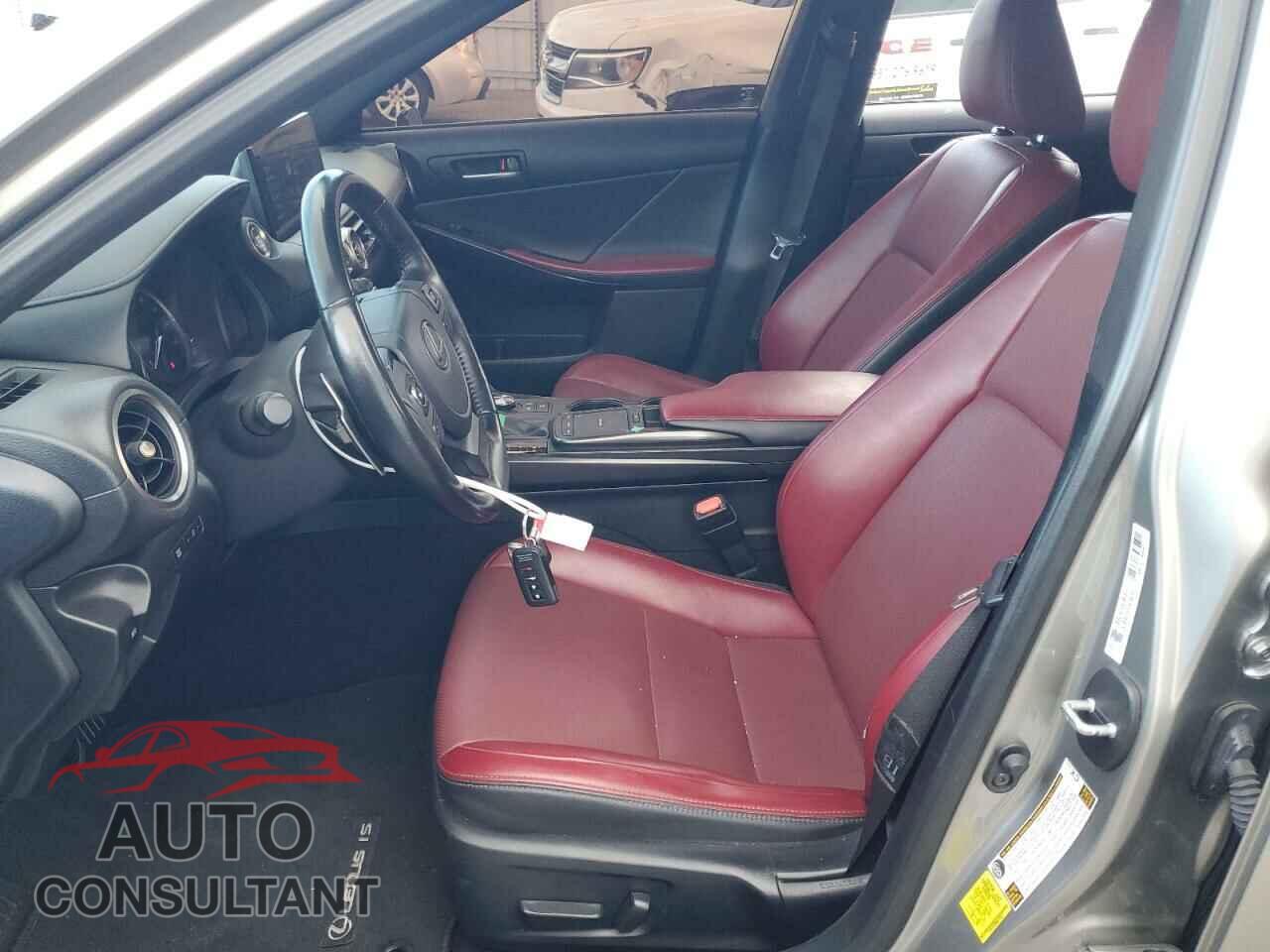 LEXUS IS 2021 - JTHCA1D20M5117354