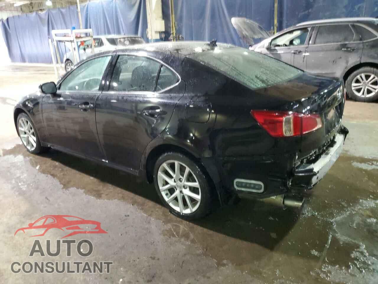 LEXUS IS 2011 - JTHCF5C26B5051335