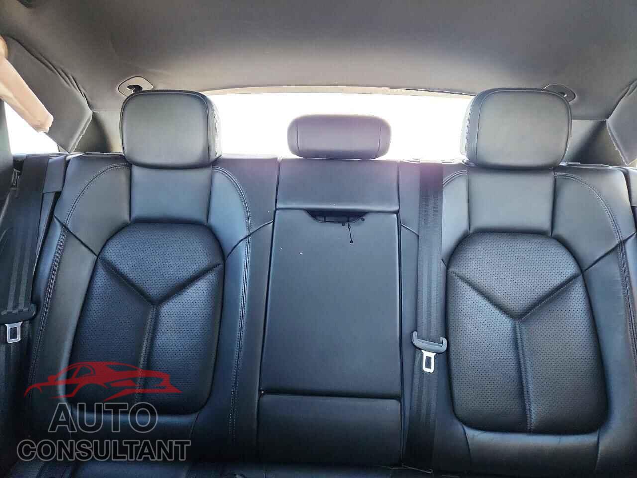 PORSCHE MACAN 2018 - WP1AA2A51JLB15101
