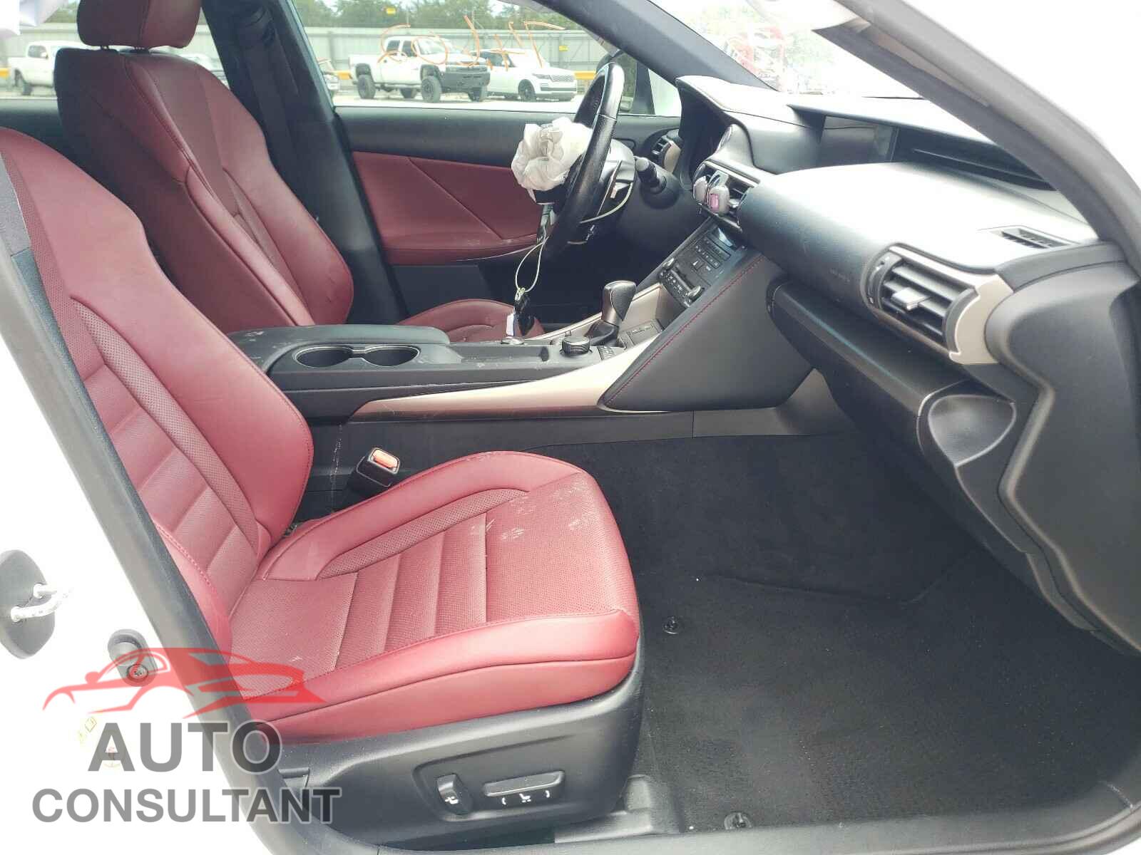 LEXUS IS 2017 - JTHBA1D28H5041464