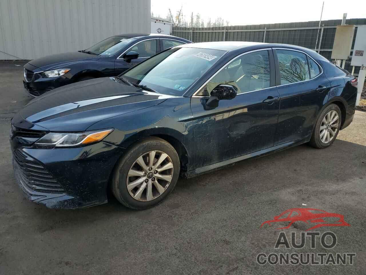 TOYOTA CAMRY 2018 - 4T1B11HK3JU664218
