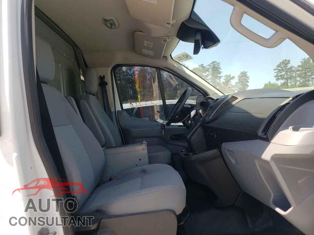FORD TRANSIT CO 2017 - 1FTYR1YM4HKA69232