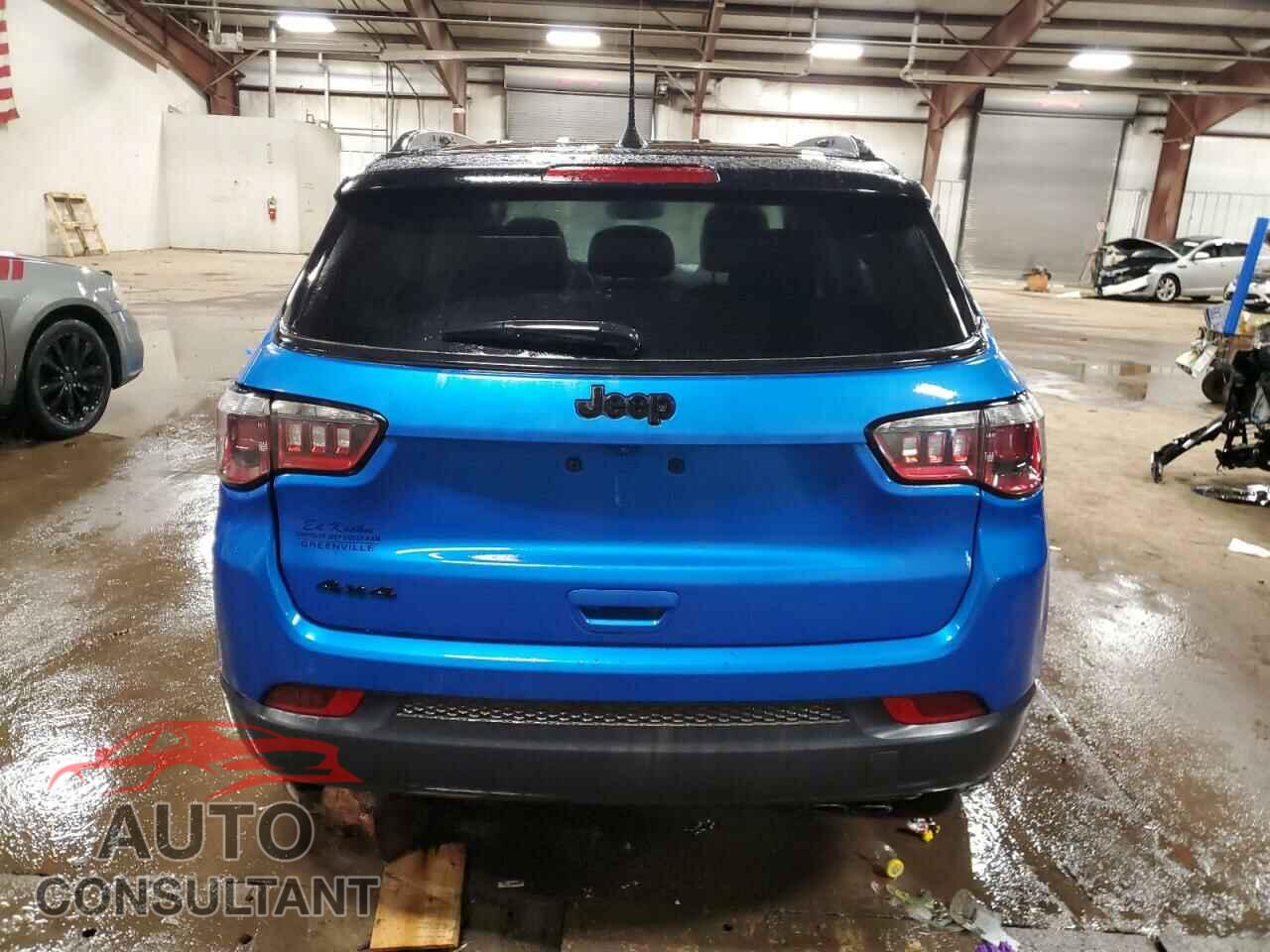 JEEP COMPASS 2018 - 3C4NJDBB2JT395652