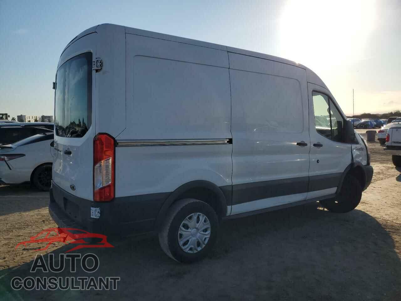 FORD TRANSIT 2015 - 1FTNR1CM6FKA25420