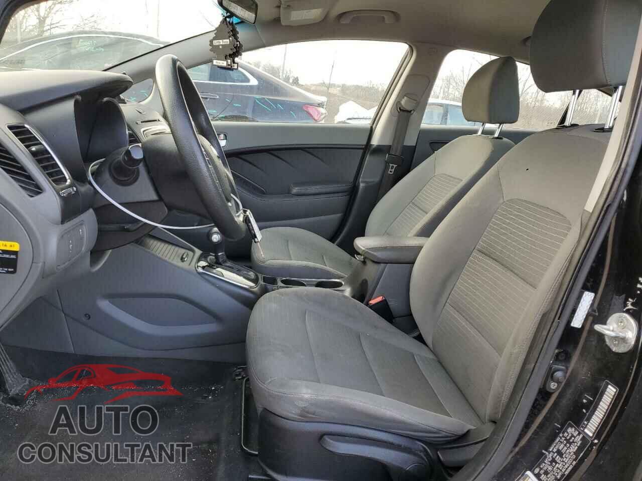 KIA FORTE 2017 - 3KPFL4A74HE055753