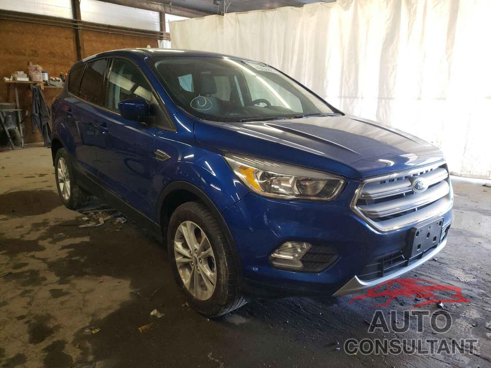 FORD ESCAPE 2017 - 1FMCU0GD5HUB50549