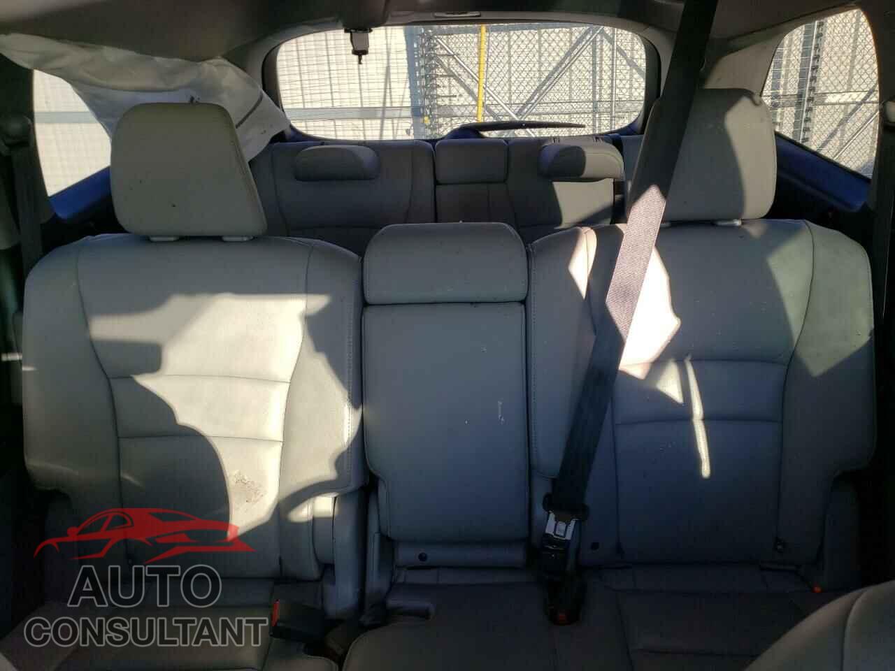HONDA PILOT 2019 - 5FNYF6H52KB019500