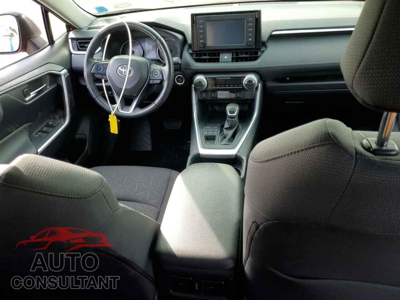 TOYOTA RAV4 2019 - JTMP1RFV5KD019349