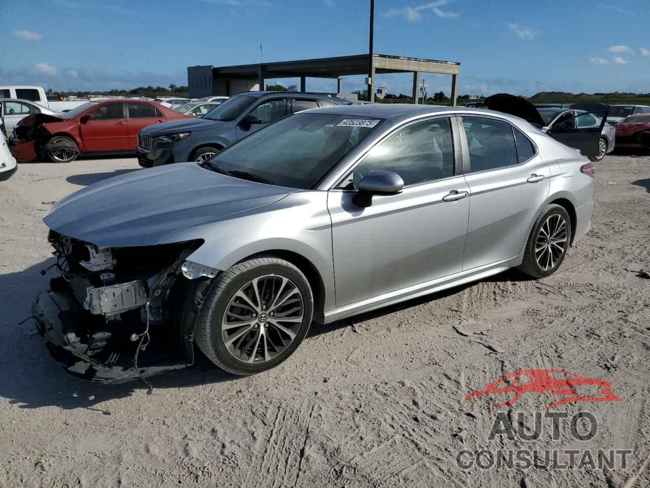 TOYOTA CAMRY 2018 - 4T1B11HK0JU061050