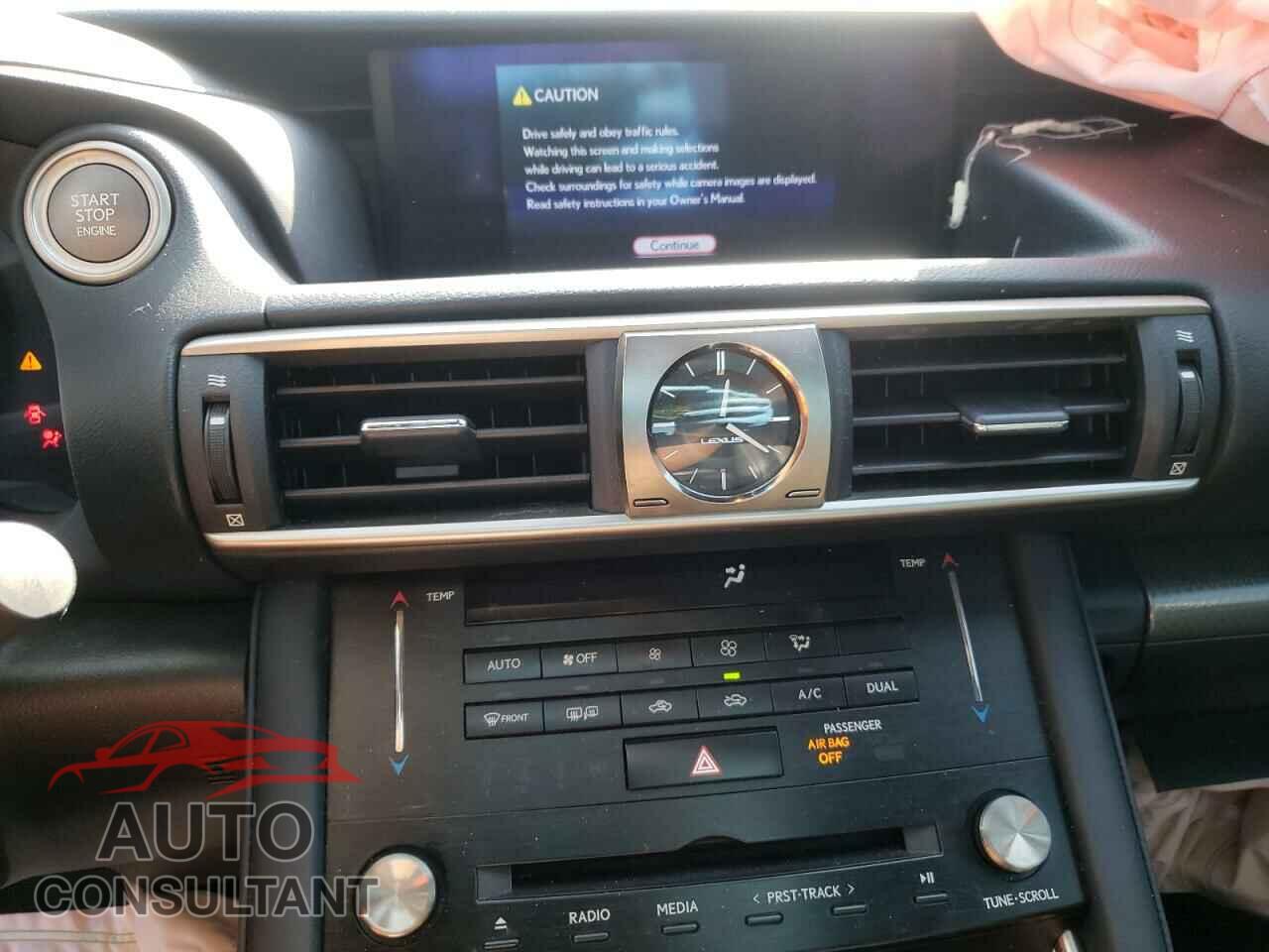LEXUS IS 2017 - JTHBA1D26H5056786