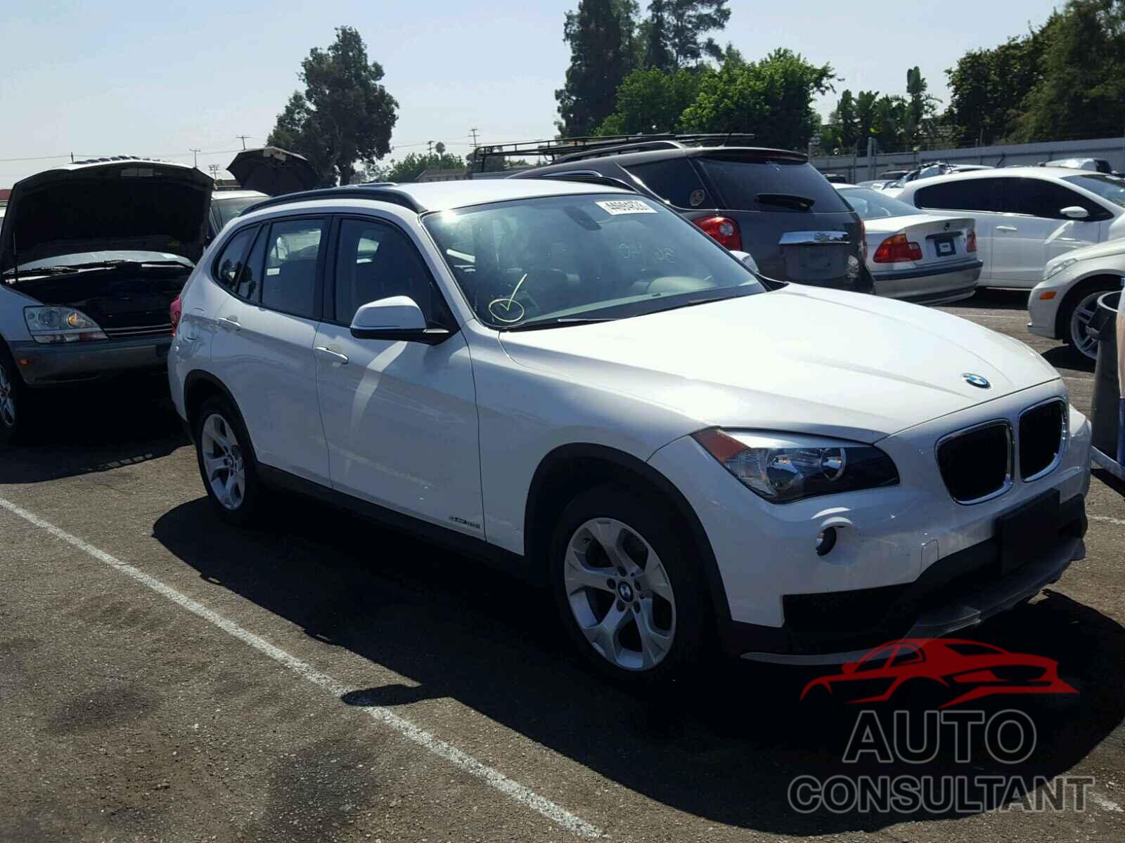 BMW X1 SDRIVE28I 2015 - WBAVM1C55FV318003