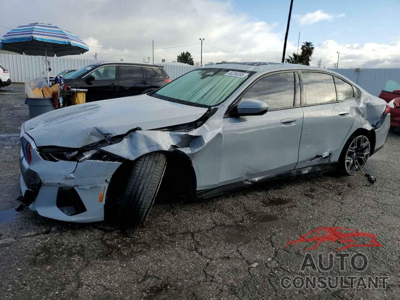 BMW 5 SERIES 2024 - WBA43FJ03RCS86607