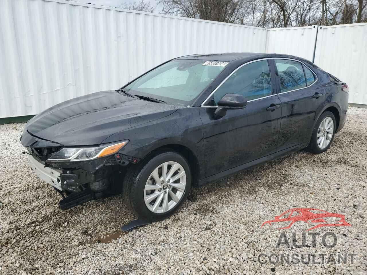 TOYOTA CAMRY 2022 - 4T1C11AK4NU668119