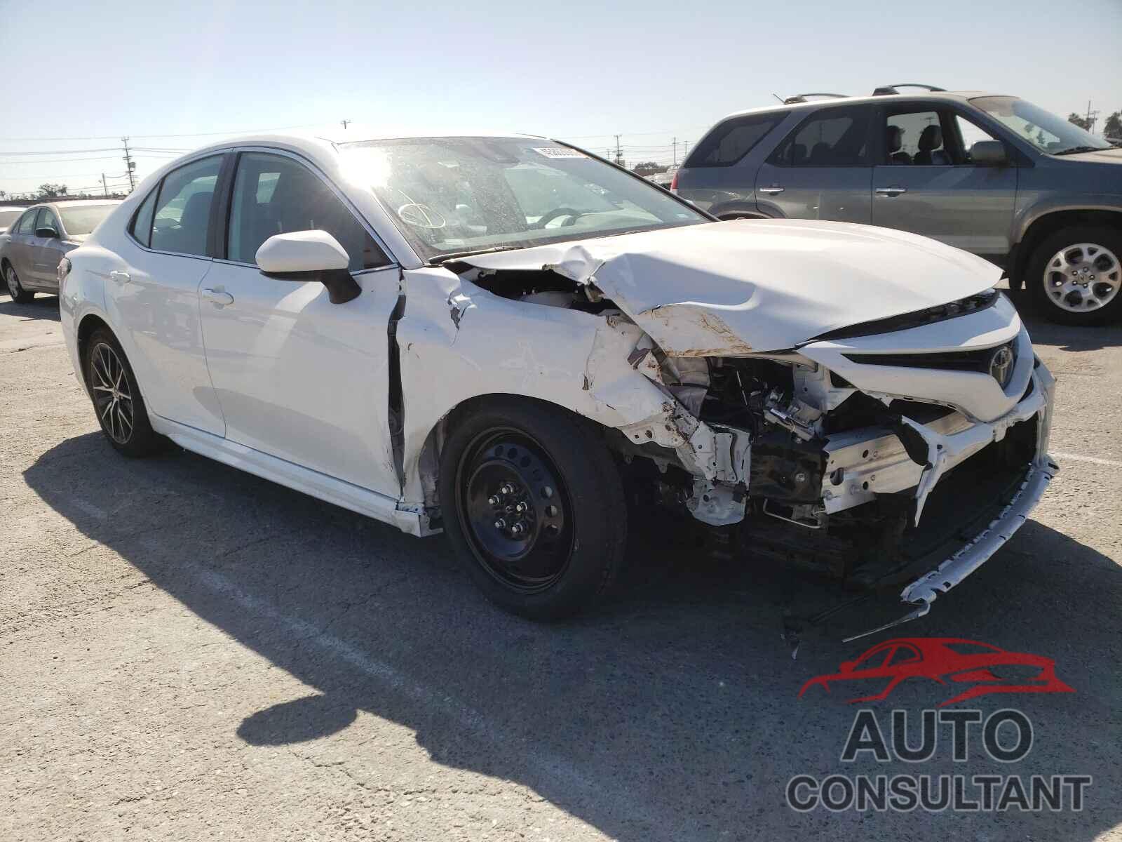 TOYOTA CAMRY 2021 - 4T1G11AK3MU550465