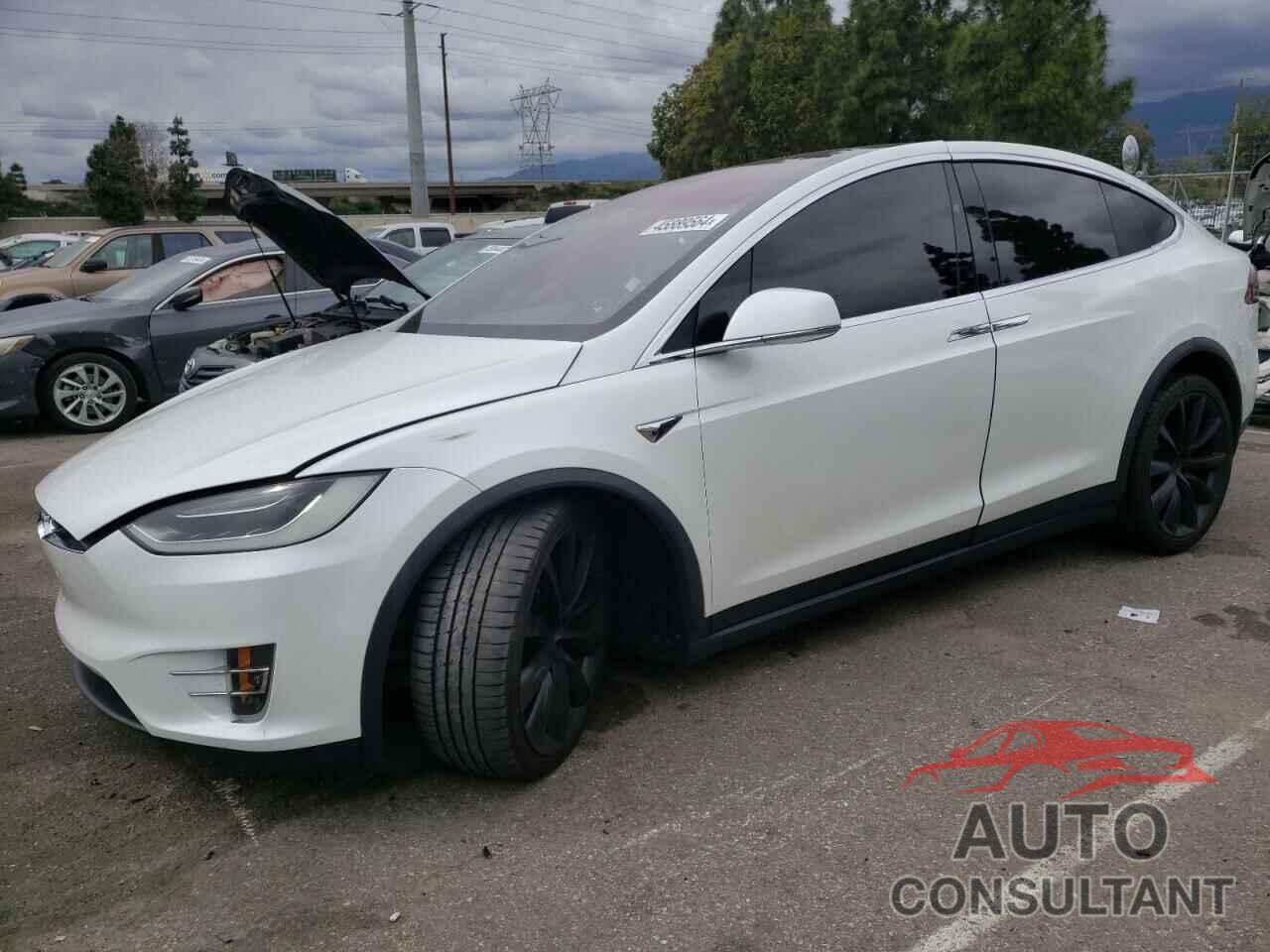 TESLA MODEL X 2017 - 5YJXCAE28HF078884