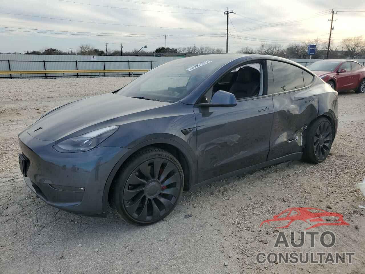 TESLA MODEL Y 2021 - 5YJYGDEF5MF270528