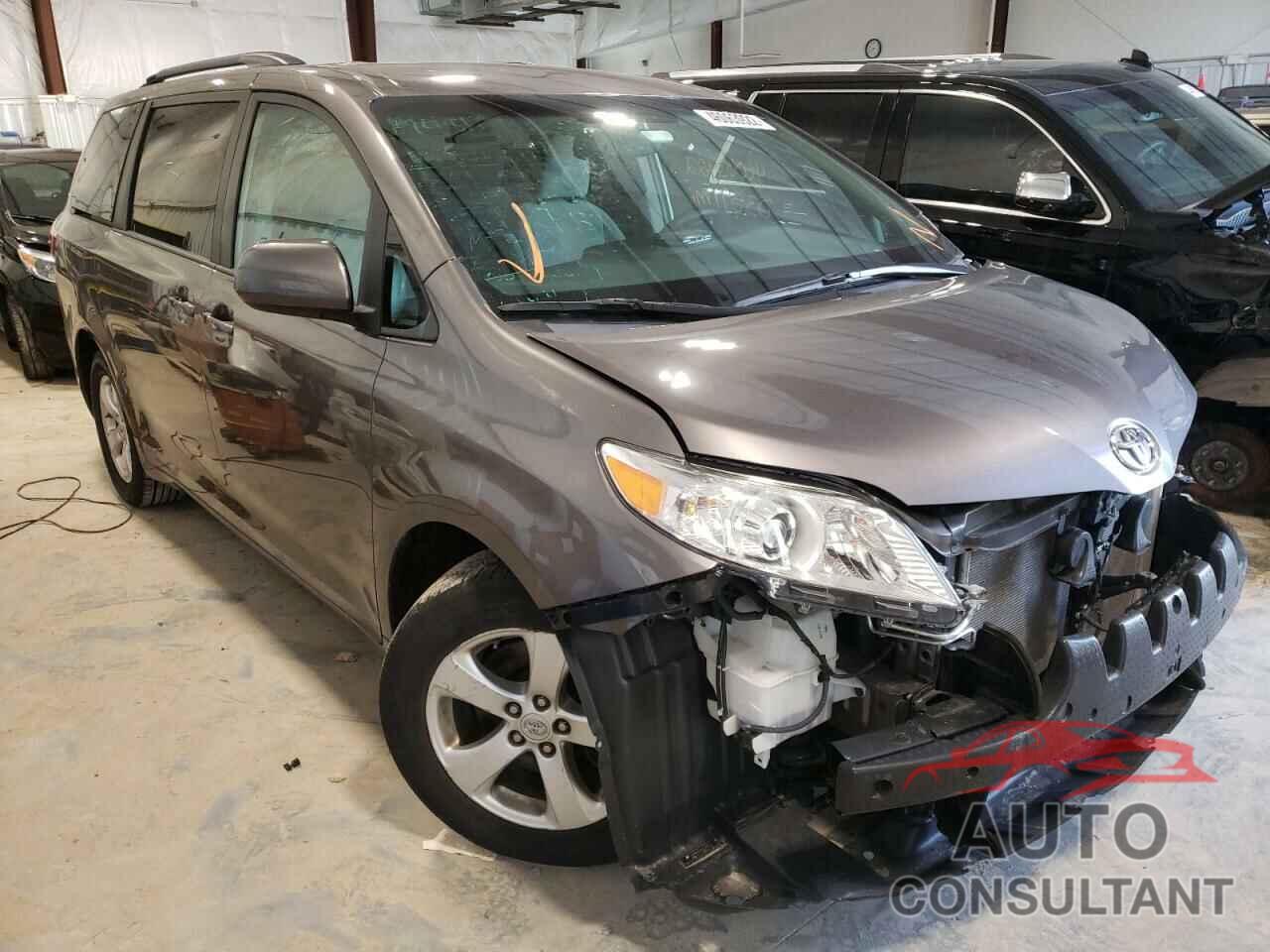 TOYOTA SIENNA 2017 - 5TDKZ3DC7HS797215