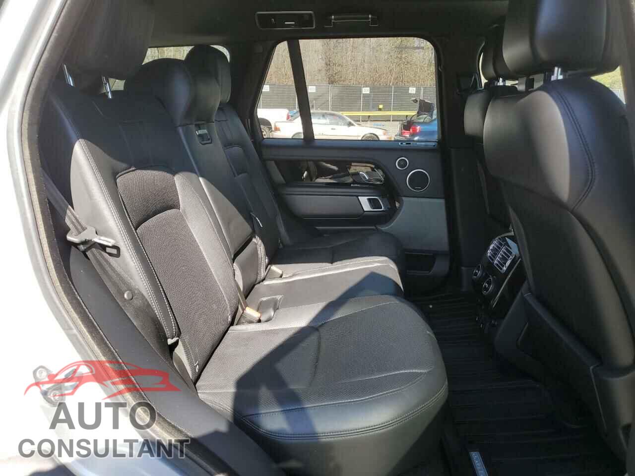 LAND ROVER RANGEROVER 2018 - SALGS2SV2JA395199