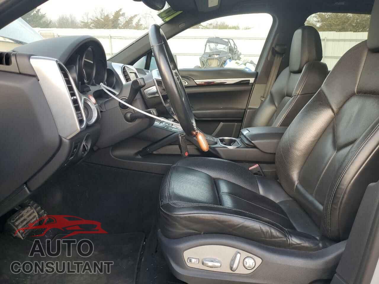 PORSCHE CAYENNE 2016 - WP1AA2A28GLA02616