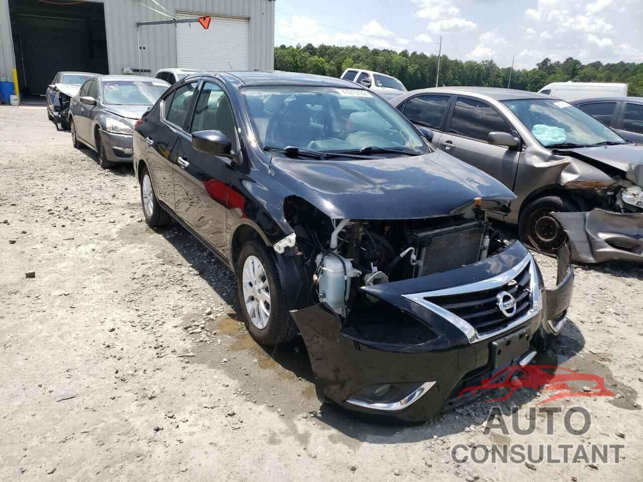 NISSAN VERSA 2018 - 3N1CN7AP8JL881427