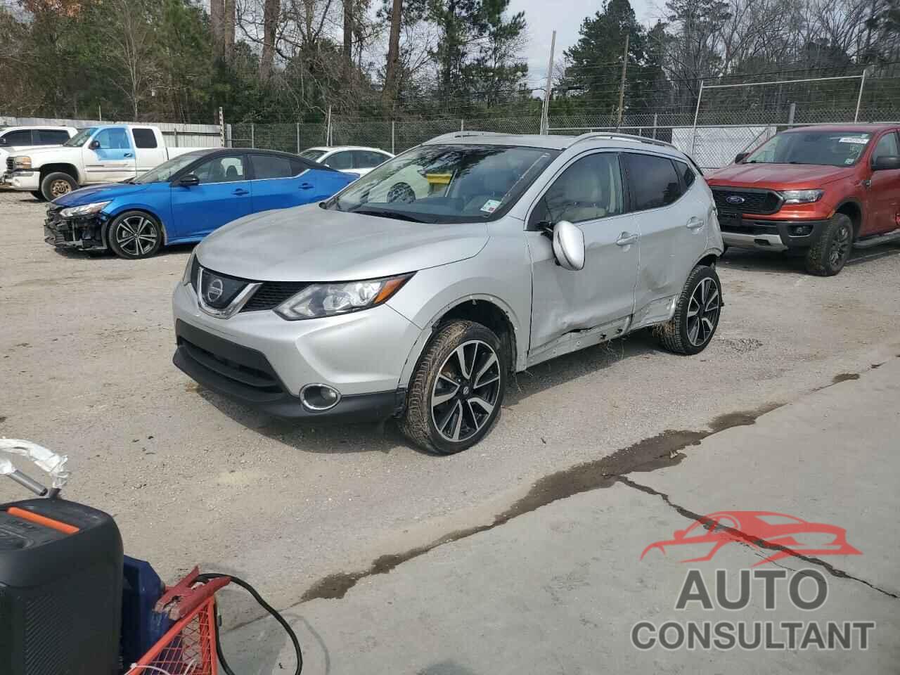 NISSAN ROGUE 2018 - JN1BJ1CP1JW500836
