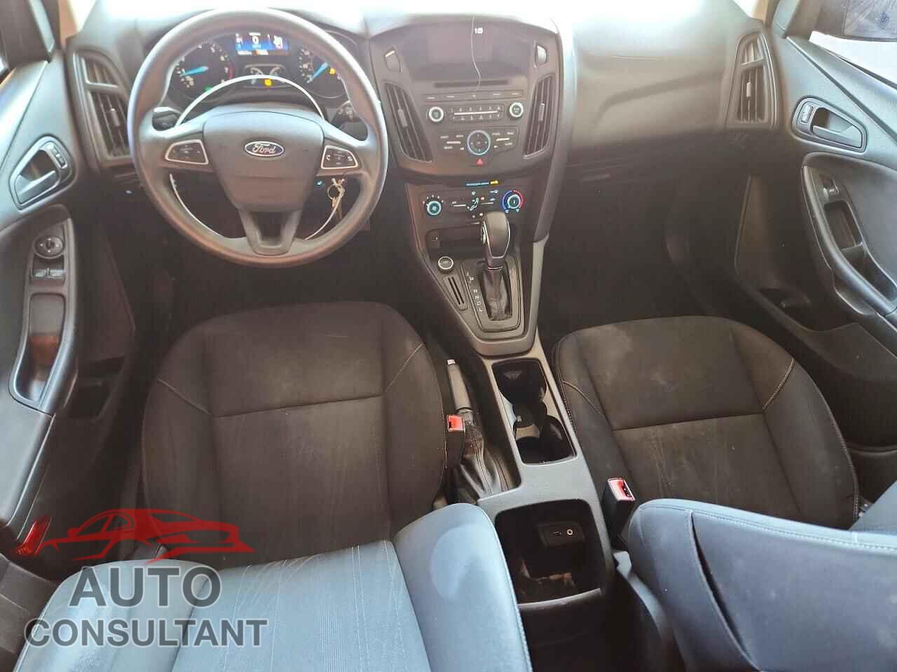 FORD FOCUS 2016 - 1FADP3E22GL282505