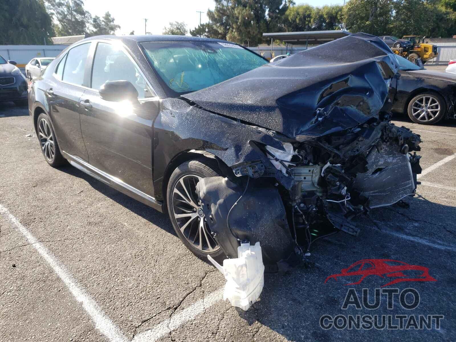 TOYOTA CAMRY 2018 - 4T1B11HKXJU621396