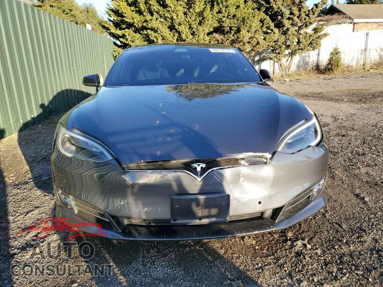 TESLA MODEL S 2017 - 5YJSA1E17HF203056