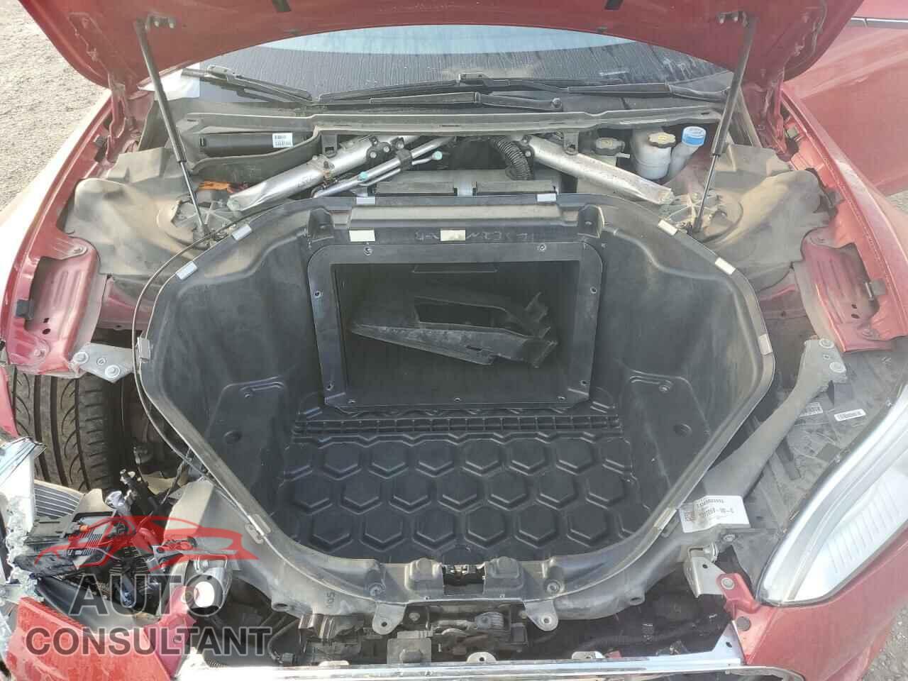 TESLA MODEL S 2013 - 5YJSA1DP0DFP11319